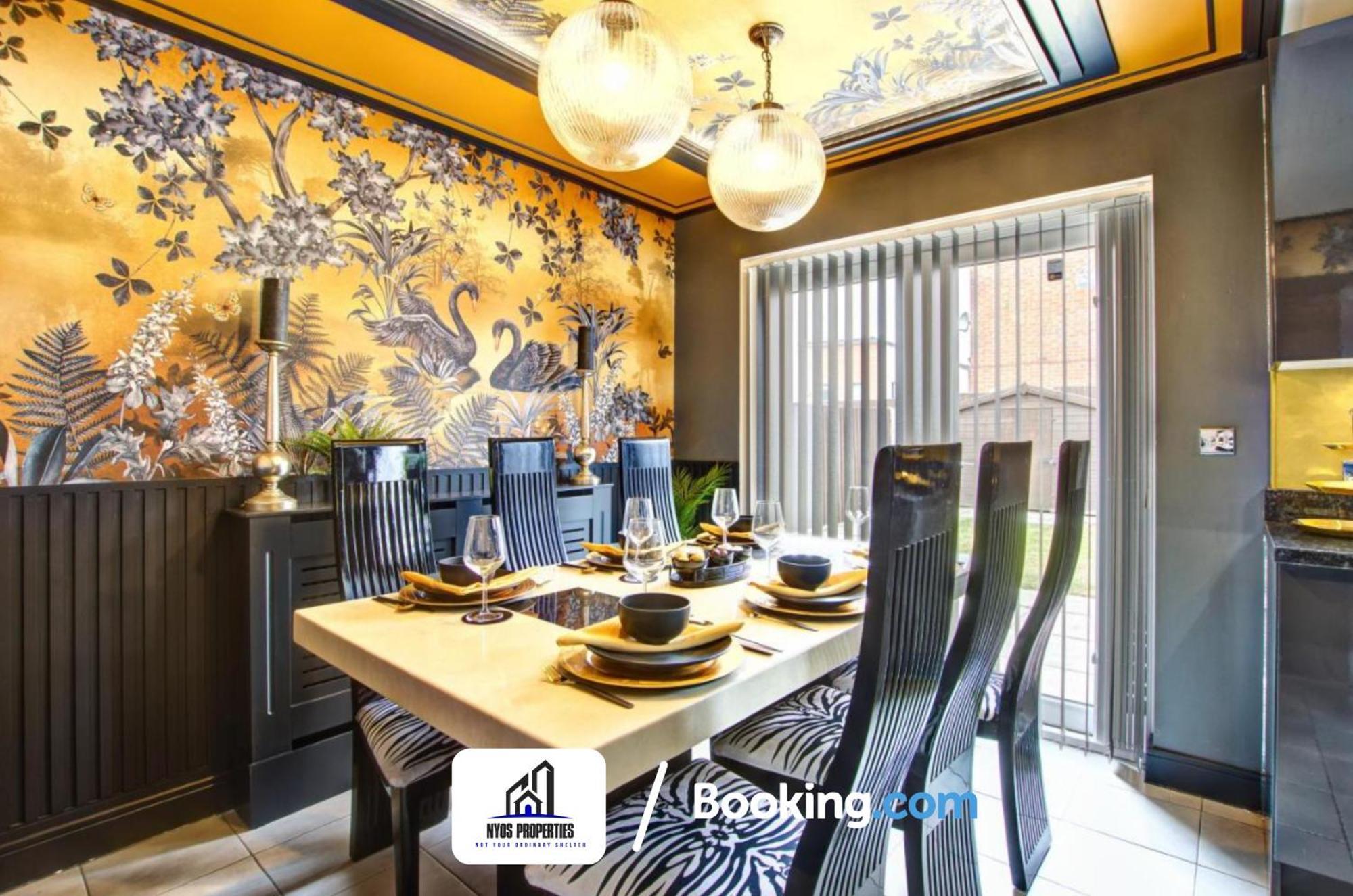 3 Bedroom Home By Nyos Properties Short Lets & Serviced Accommodation Manchester With Garden Exterior foto